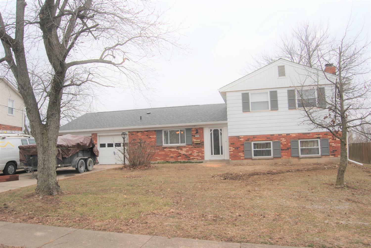 Property Photo:  832 Yorkhaven Road  OH 45240 