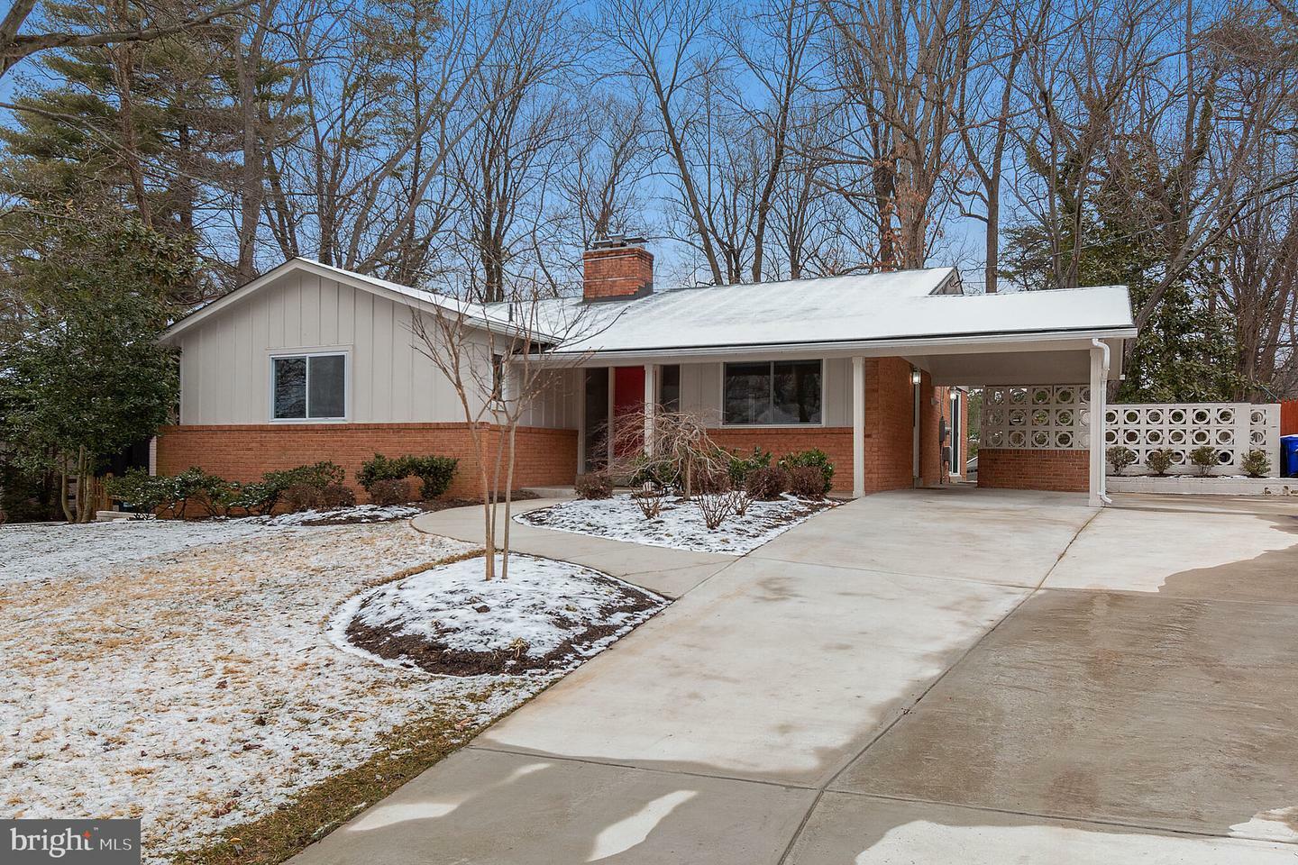 Property Photo:  9815 Inglemere Drive  MD 20817 