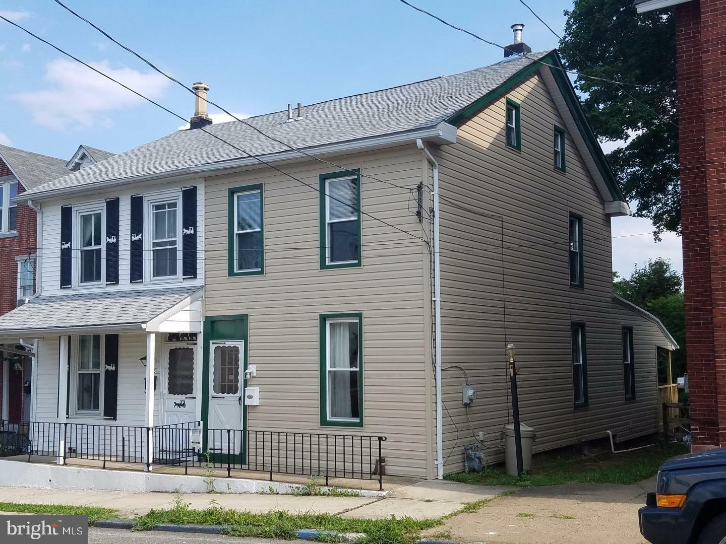 Property Photo:  258 Chestnut Street  PA 19475 