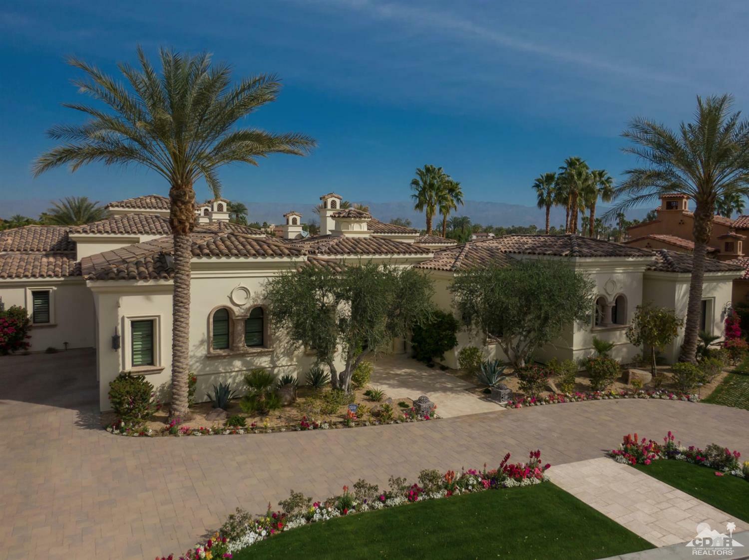 Property Photo: 80690 Via Montecito CA 92253