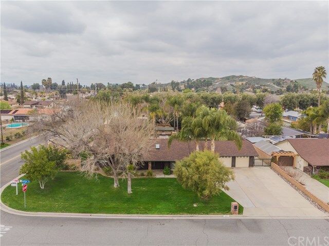 Property Photo:  307 Guitta Court  CA 92544 