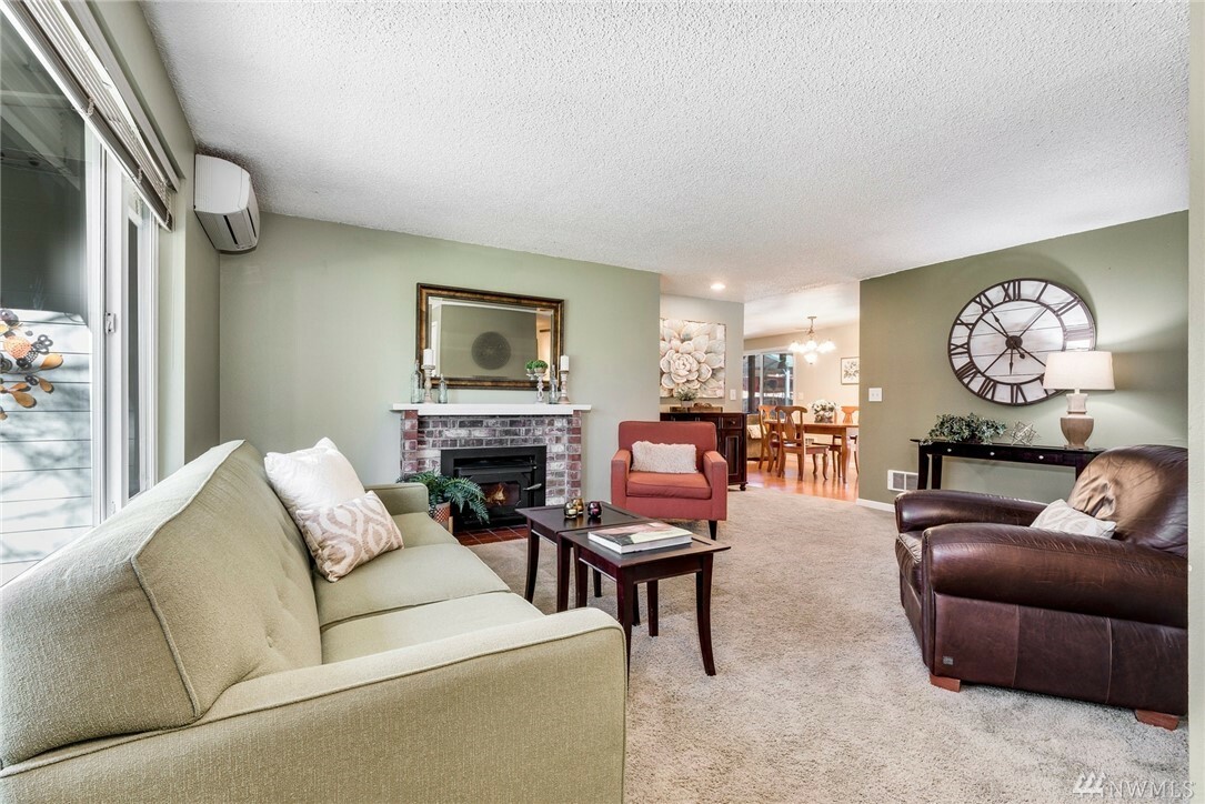 Property Photo: 16921 20th Ave W WA 98037