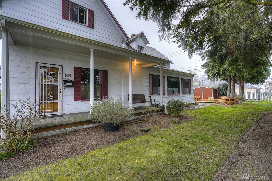 Property Photo:  5847 S Pine St  WA 98409 