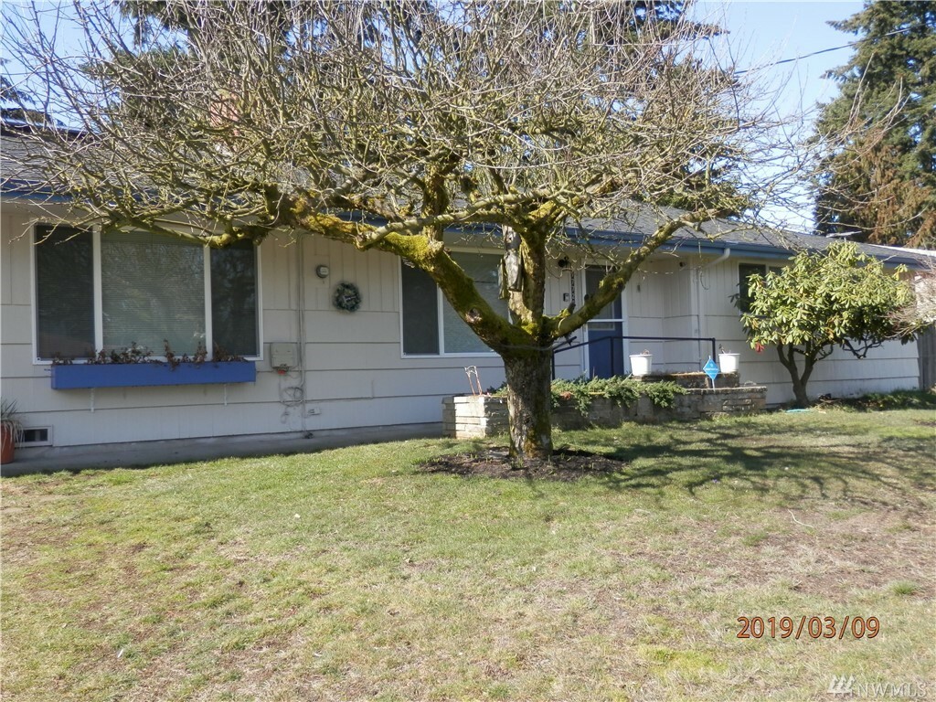 Property Photo:  17726 65 Place W  WA 98037 