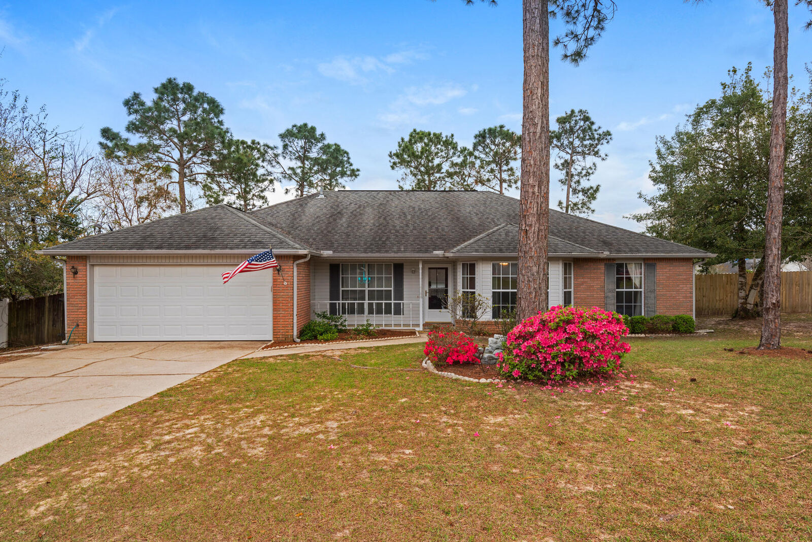 Property Photo: 1218 Gabrielle Drive FL 32536