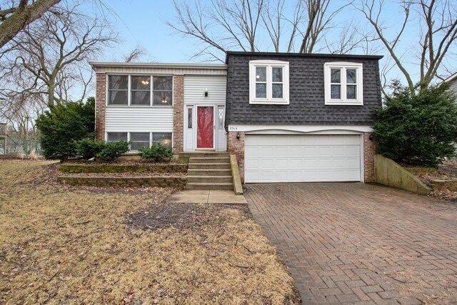 Property Photo:  2315 Dalewood Parkway  IL 60517 