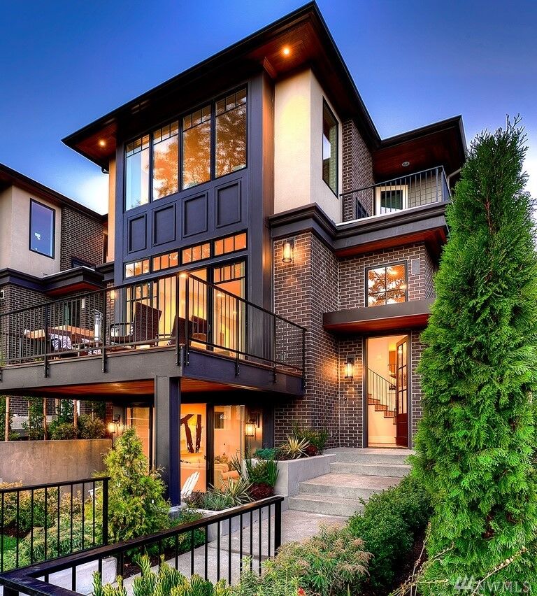 Property Photo: 510 Market St WA 98033