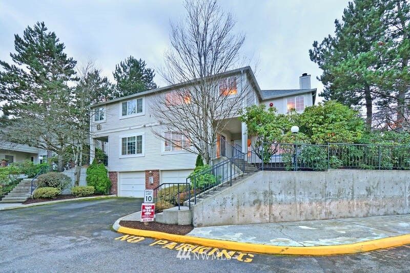 Property Photo: 10909 Avondale Road NE B108 WA 98052
