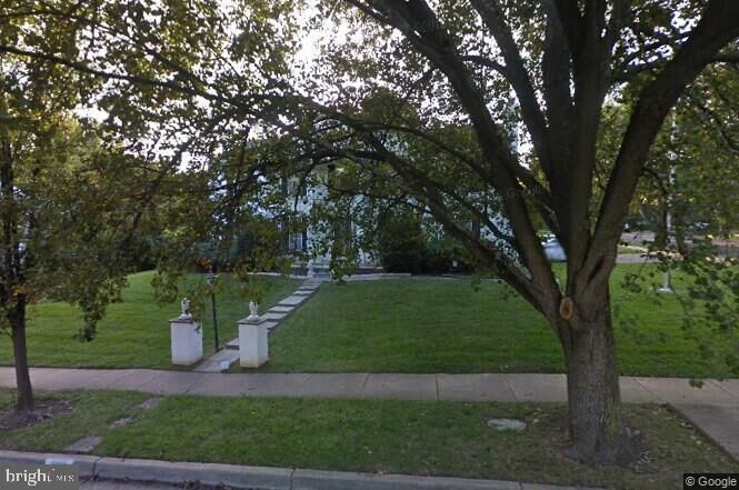 Property Photo:  528 Fort Williams Parkway  VA 22304 