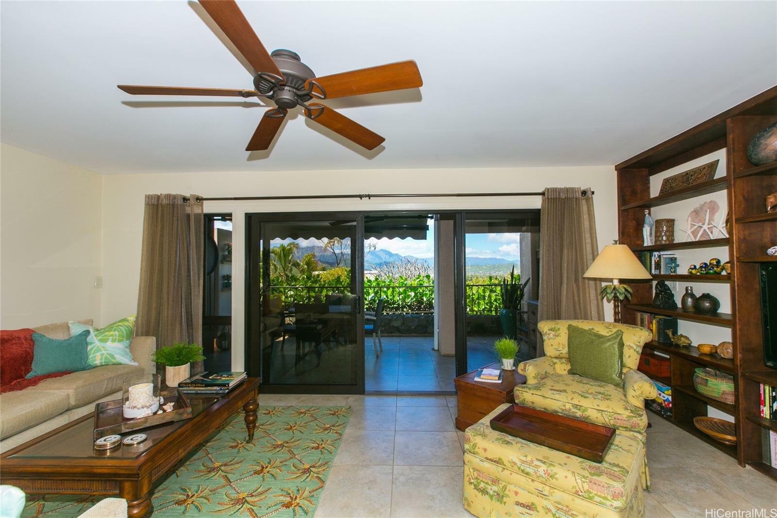 Property Photo:  387B Kaelepulu Drive 387B  HI 96734 