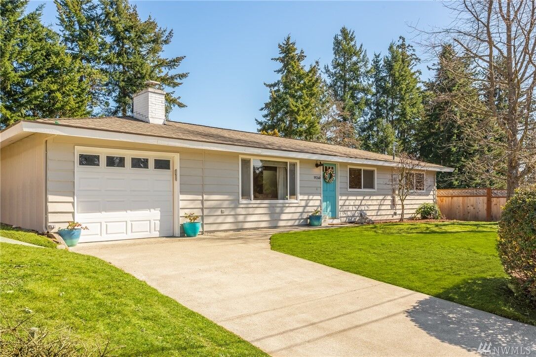 Property Photo:  19240 5th Ave S  WA 98148 