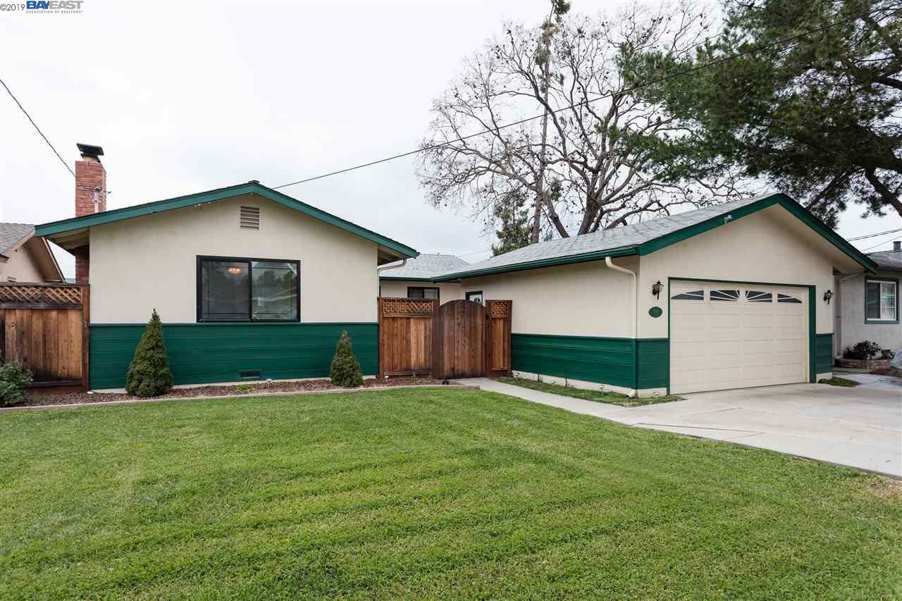 Property Photo:  776 Falcon Way  CA 94551 