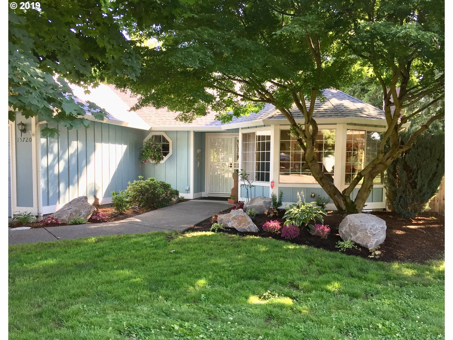 Property Photo: 15720 SE Meadow Park Cir WA 98683