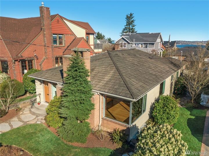 3708 SW Grayson St  Seattle WA 98126 photo