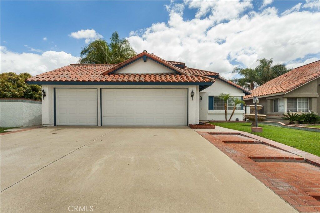 Property Photo:  13501 Oaks Avenue  CA 91710 