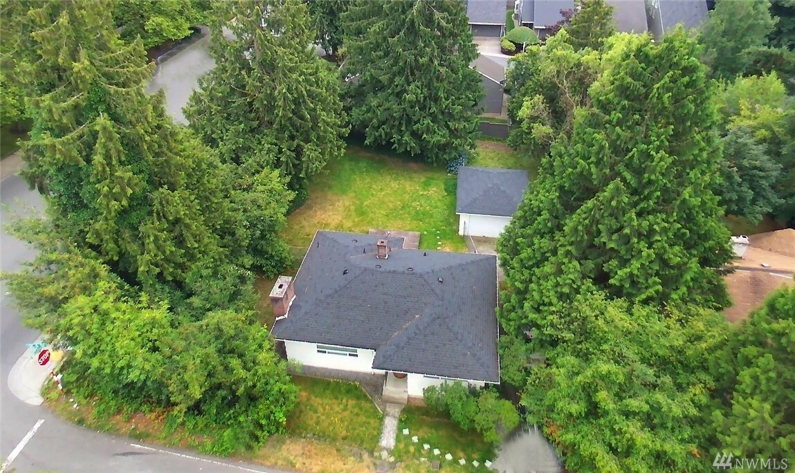 Property Photo: 10255 SE 6th St WA 98004