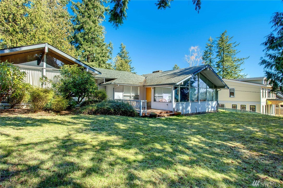 Property Photo:  7836 NE 14th St  WA 98039 