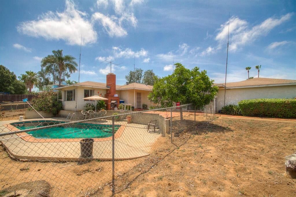 Property Photo:  2169 Alta Vista  CA 92084 