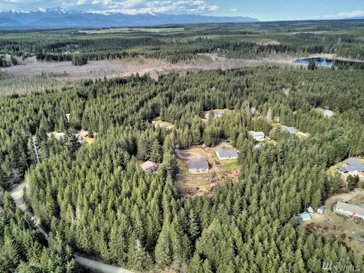 Property Photo: 1550 E Jensen Rd WA 98584