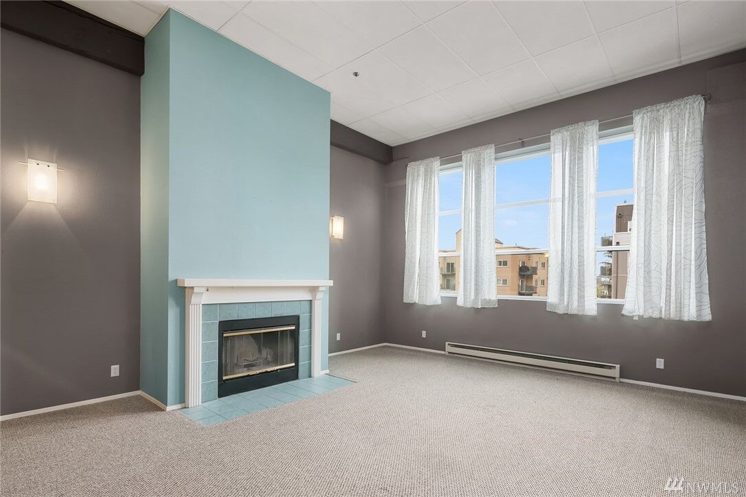 Property Photo: 417 E Pine St 308 WA 98122