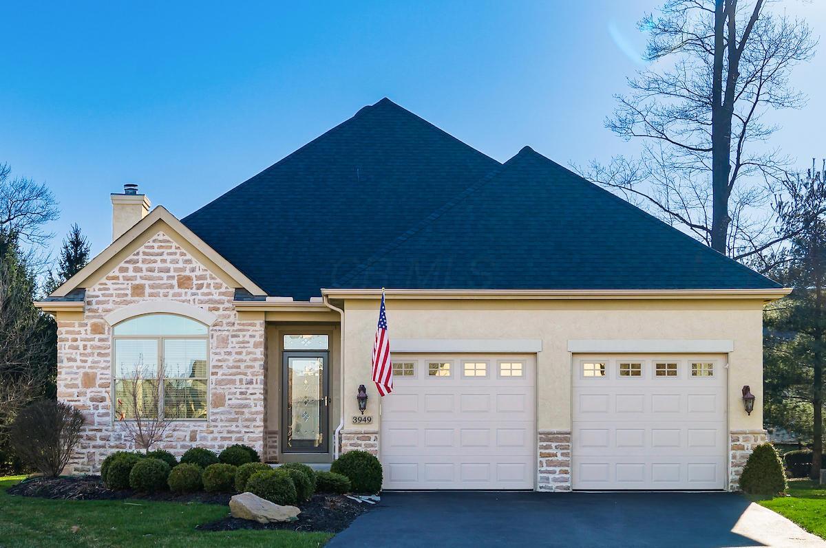 Property Photo: 3949 Shadowstone Way OH 43221