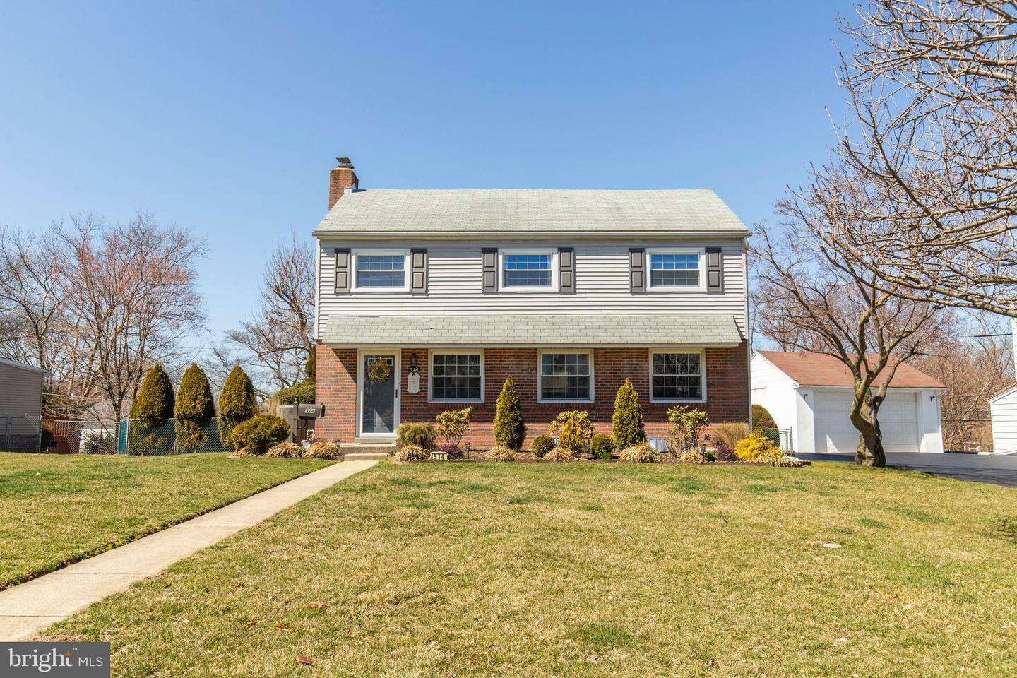 Property Photo: 514 Maplewood Road PA 19064