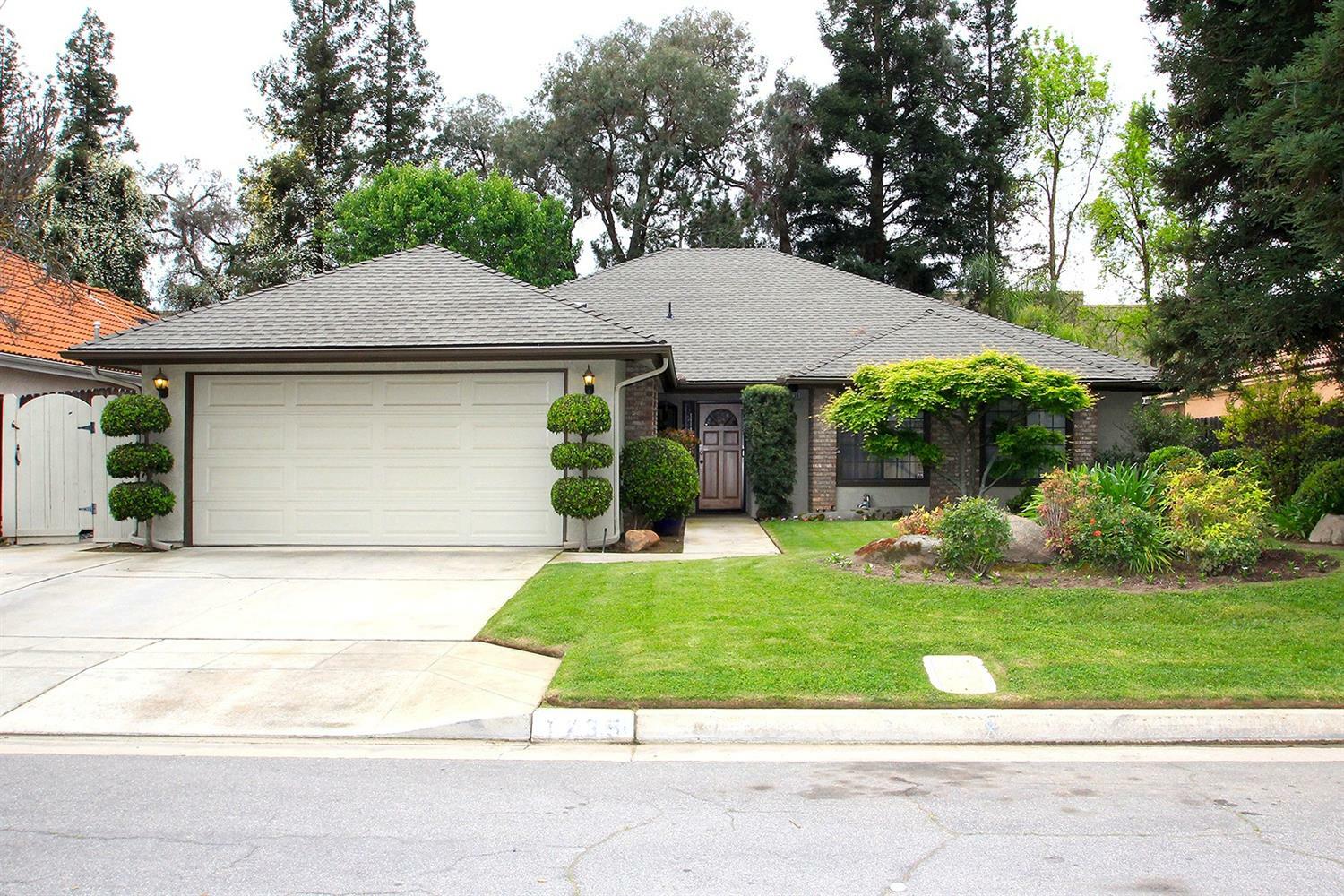 1735 W Fir Avenue  Fresno CA 93711 photo