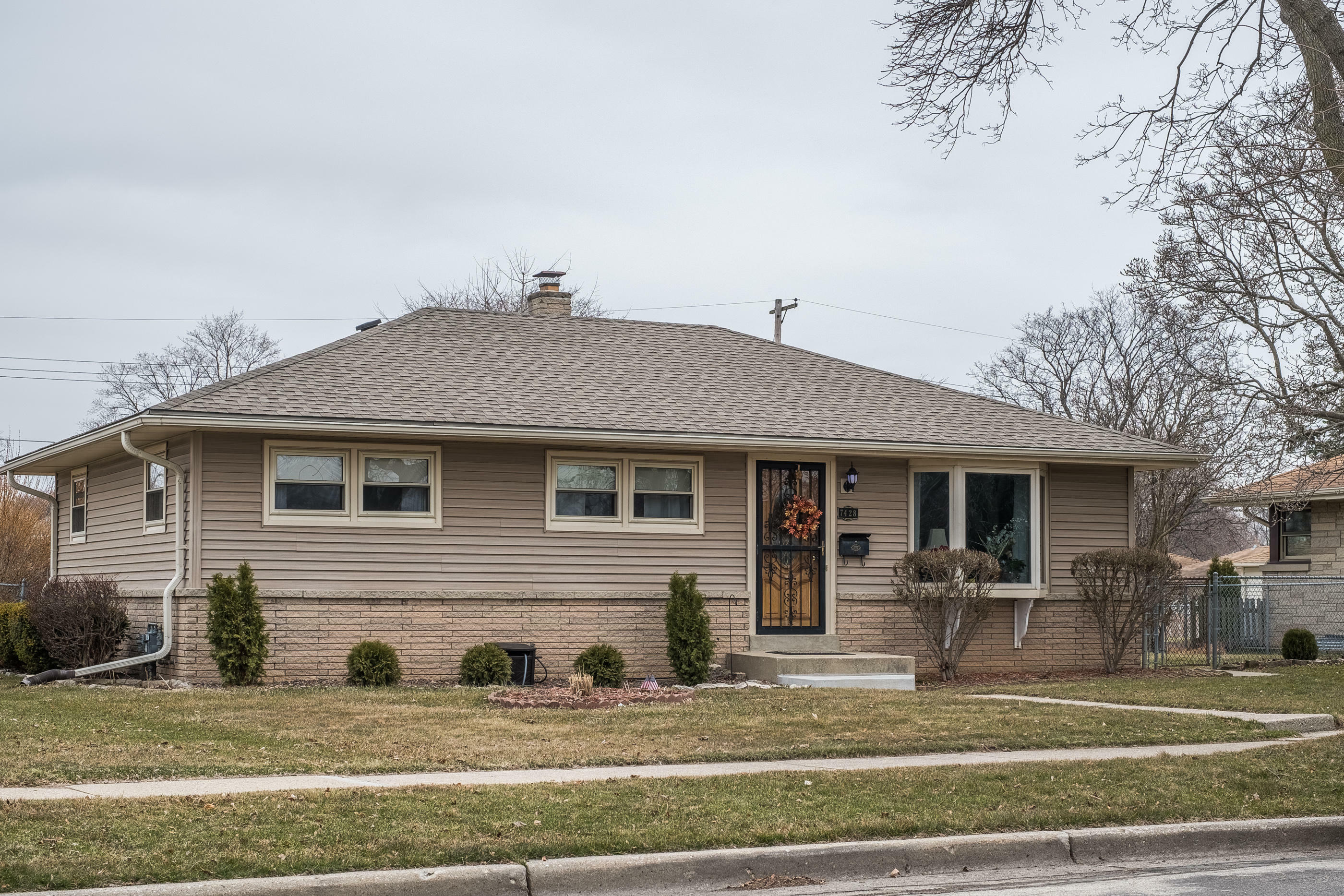 Property Photo: 7428 W Burdick Ave WI 53219