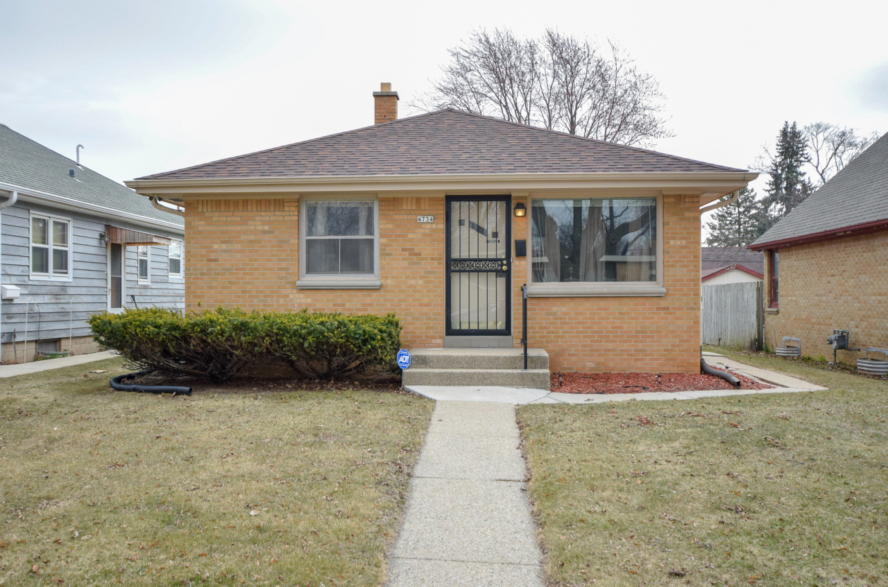 Property Photo: 4734 N 71st St WI 53218