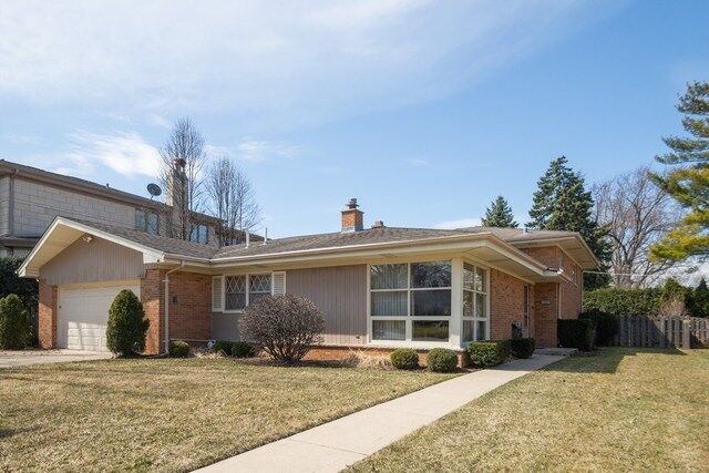 Property Photo:  1400 South Greenwood Avenue  IL 60068