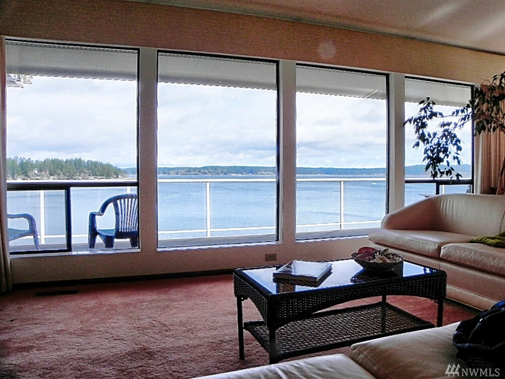 Property Photo:  151 E Island Crest Rd  WA 98546 