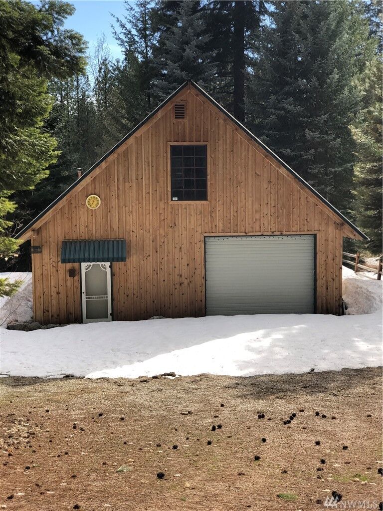 Property Photo: 11190 Meadow Dr WA 98826