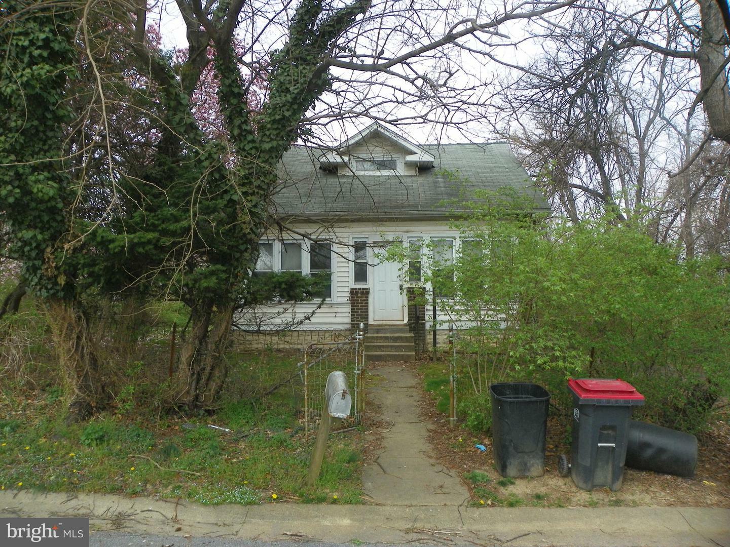 Property Photo:  2 Tyrone Avenue  DE 19720 