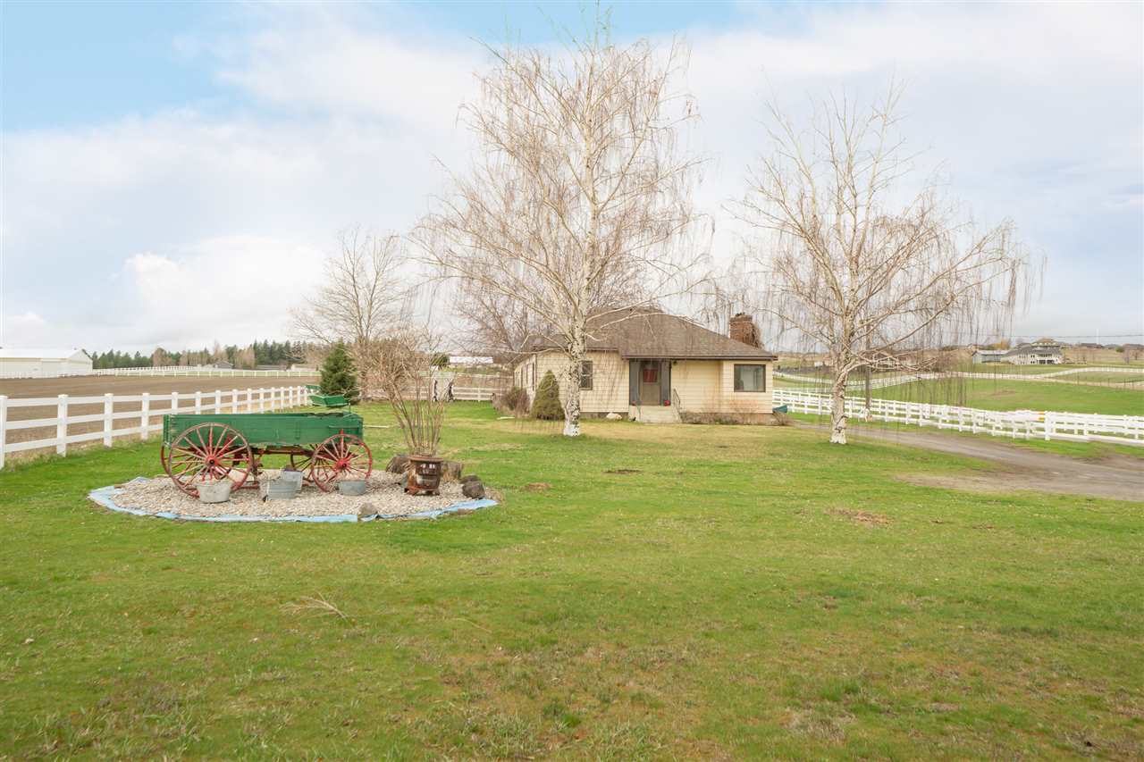 Property Photo: 2626 S Barker Rd WA 99016-9708