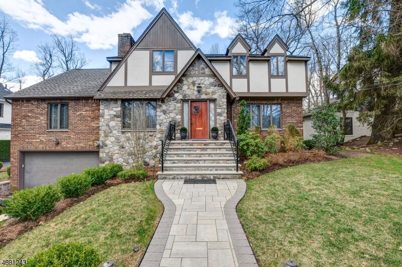 Property Photo:  20 Cleveland Rd  NJ 07006 