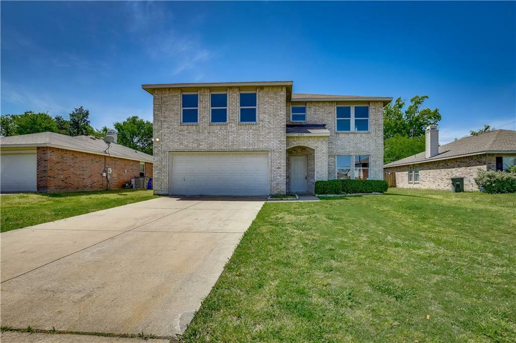Property Photo: 4301 Silverthorne Drive TX 75180