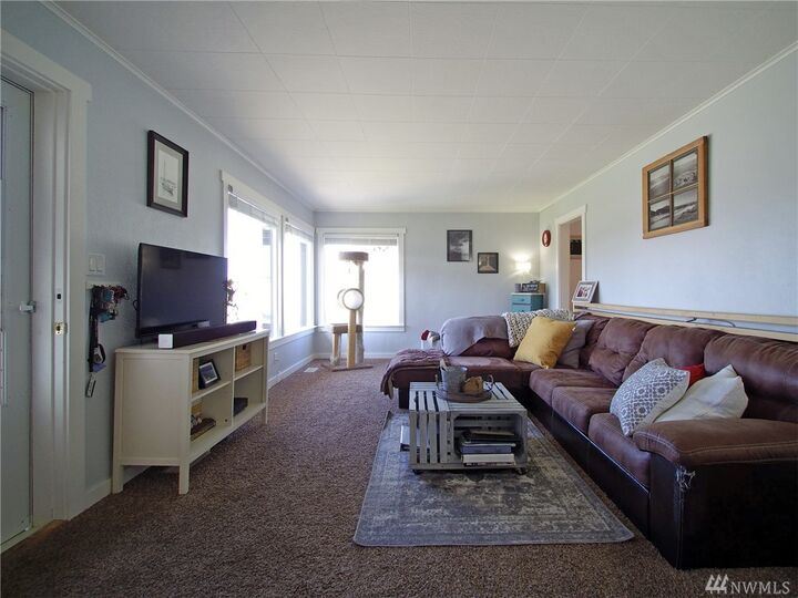 Property Photo: 605 S Chambers St WA 98362