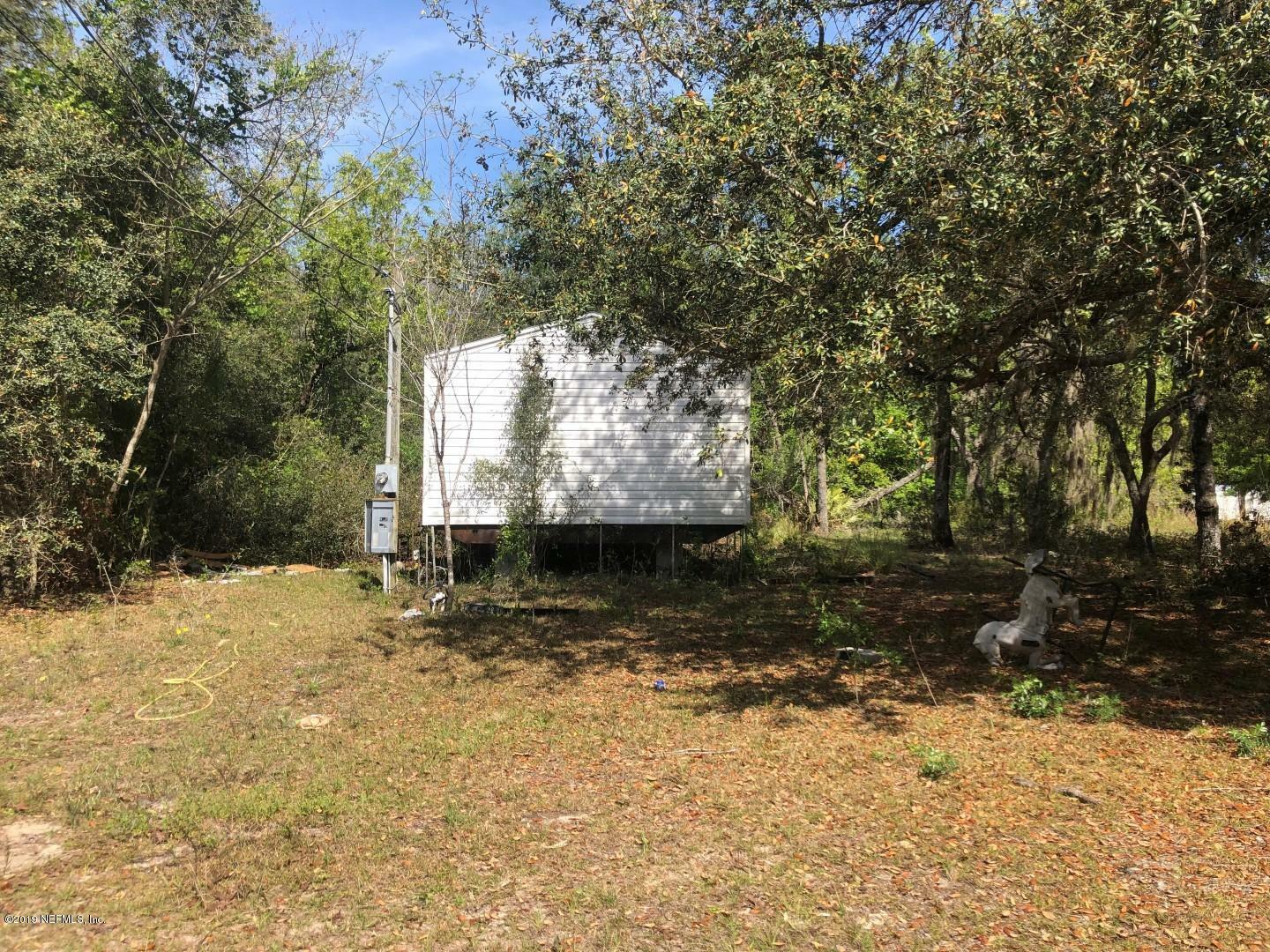 Property Photo:  100 Circle Drive  FL 32148 