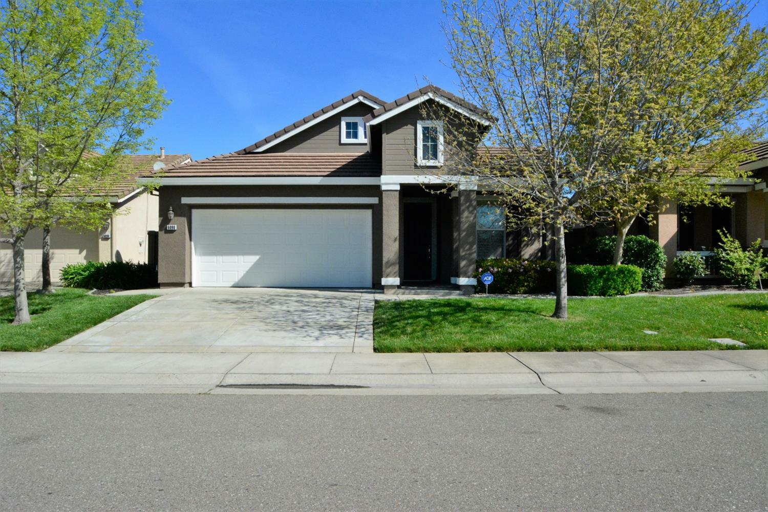 Property Photo: 6090 Meeks Way CA 95835