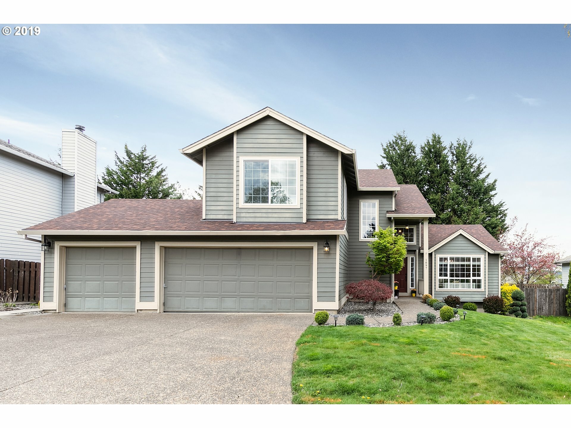 Property Photo: 1897 SW Daybreak Way OR 97060