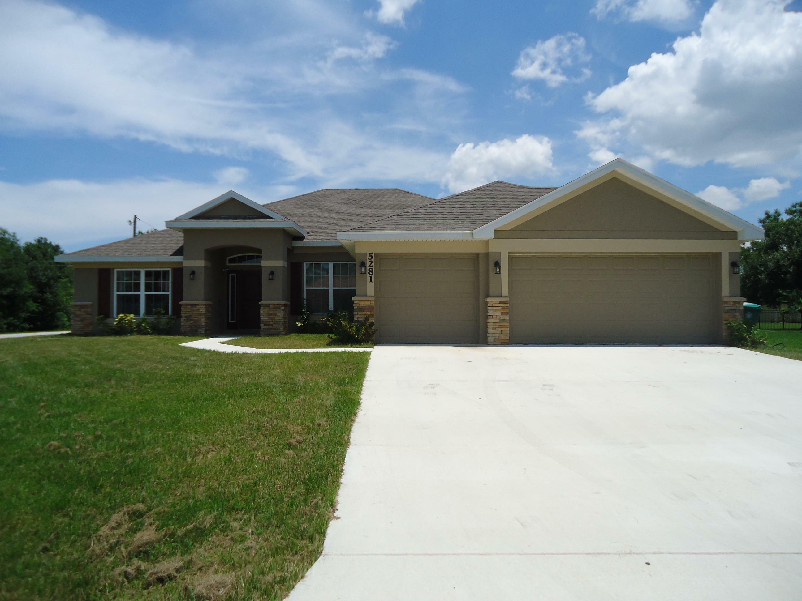 Property Photo:  5281 NW West Lovett Circle  FL 34986 