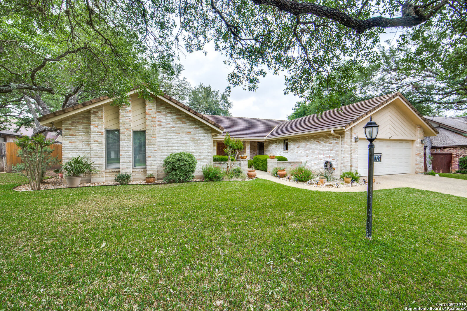 Property Photo:  1727 Fawn Crest  TX 78248 