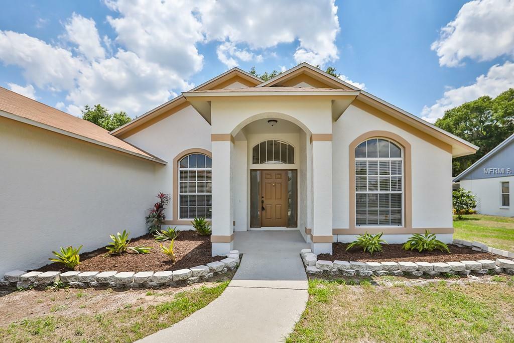 Property Photo:  9706 Glenpointe Drive  FL 33569 