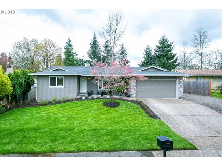 2932 SE Creek Ct  Hillsboro OR 97123 photo