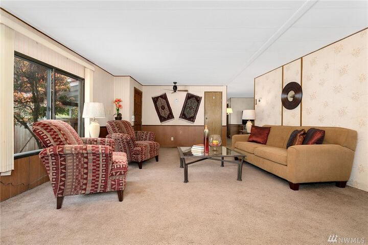 Property Photo: 12608 NE 193rd Ct WA 98011