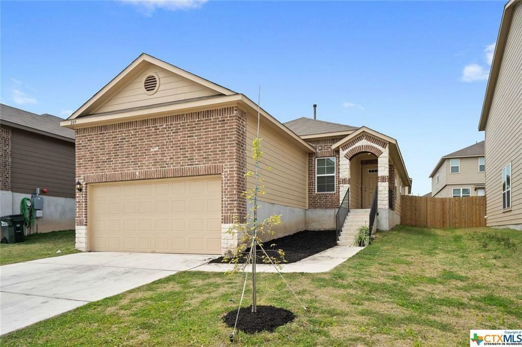 Property Photo:  209 Lake Glen  TX 78666 