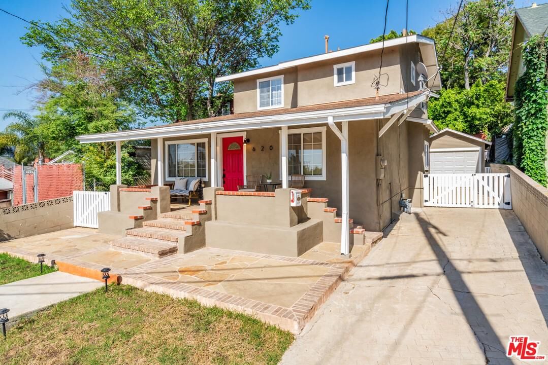 Property Photo: 620 N Avenue 53 CA 90042