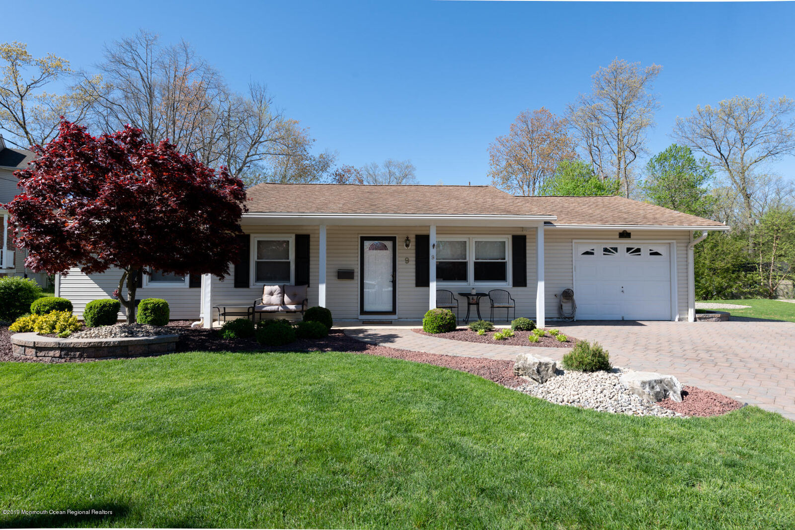 Property Photo:  9 Matano Court  NJ 08831 