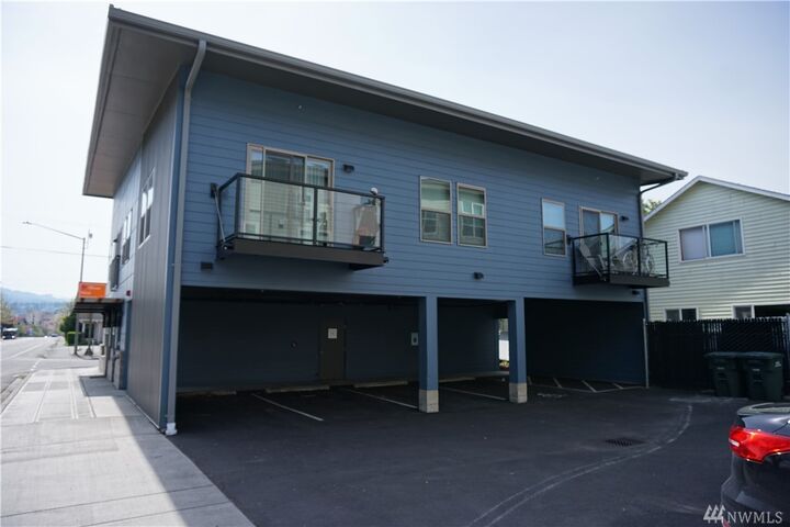 Property Photo:  1303 Dupont  WA 98225 