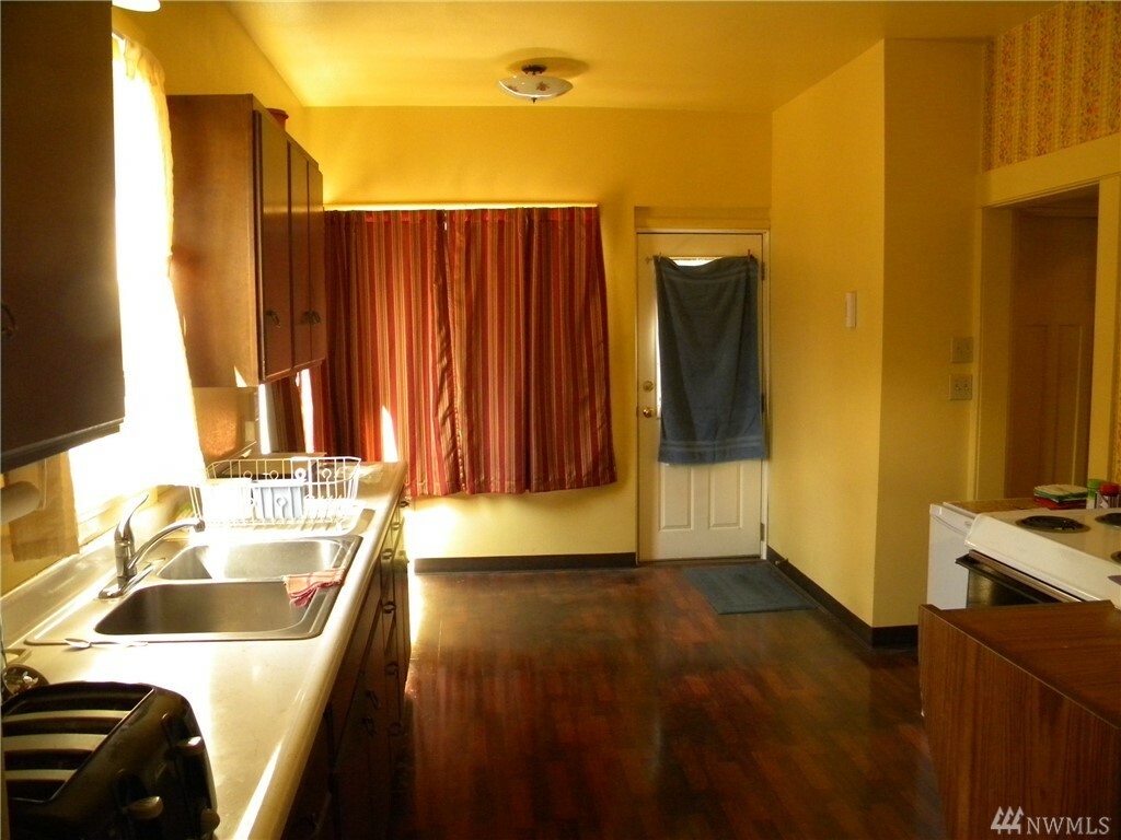 Property Photo: 506 S Malaga WA 98801